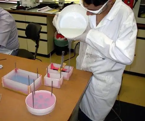 Imagem ilustrativa de Resina para moldes de silicone